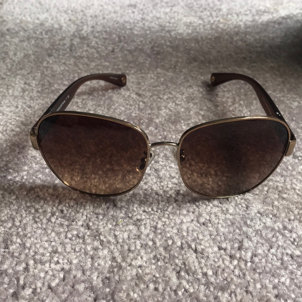 Authentic Coach Sunglasses w/Case & Cleaning Cloth - Picture 3 of 8